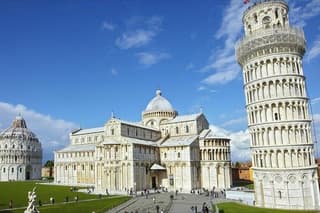 Pisa and Lucca Day Trip from Livorno