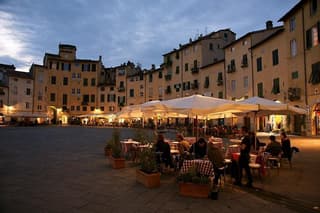 Lucca Round Trip Experience from Florence