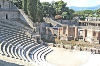 Skip the Line Ancient Pompeii Small Group Walking Tour with Top Rated Guide