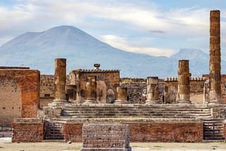 Exclusive 2h Private Pompeii Tour with Tickets & Transfer