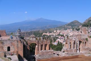 Etna & Taormina: Tasting, Cable car & off road to 2920m