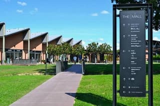The Mall Luxury Outlet: Private Shopping Tour from Rome