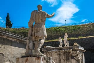 Amazing Private Pompeii & Herculaneum | Guide, Transport, Tickets