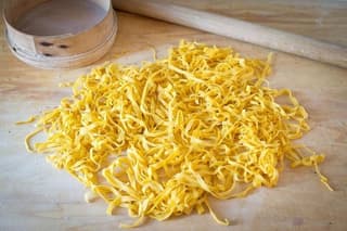 Private market tour, lunch or dinner and cooking demo in Manfredonia
