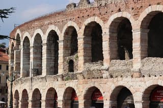 Verona in a Day: Skip-the-Line Arena and Juliet’s House Tour
