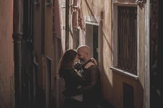 Private Photo Session with a Local Photographer in Ceparana di Bolano