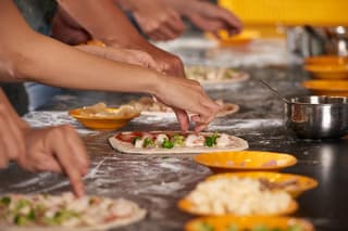 Private Pizza & Tiramisu Class at a Cesarina's home with tasting in Taormina