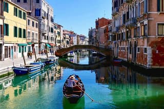 Walking Tour of Venice with Mini Cruise