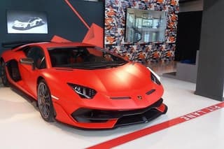 Unleash a V10 Lamborghini Museum Huracan Performante Experience
