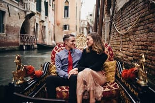 Romantic Venice Photoshooting (land + gondola)