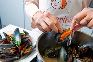 Small Group Market tour and Dining Experience at a Cesarina's home in Catania