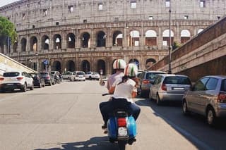 Rome by Vespa: Classic Rome Tour with Pick up & Drop Off