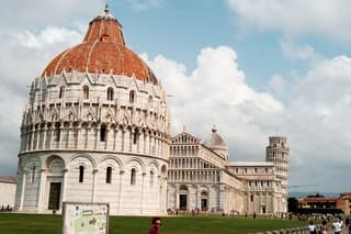 Pisa and Lucca Lunch&WineTasting Included from Florence