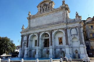Rome: Beyond the Tiber Small Group Walking Tour