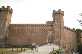 Truffle and Brunello Sommelier Vip Experience in Tuscany Lands from Rome