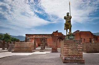 Pompeii: 2-Hour Shared Guided Tour with Skip-the-Line Ticket