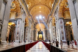 Tour of St Peter's Basilica with Dome Climb and Grottoes