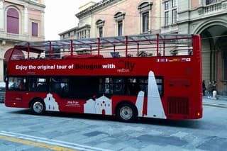 Bologna Open Bus skip the line & Food Tasting