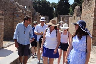 Pompeii 3 Hours Walking Tour Led by an Archaeologist