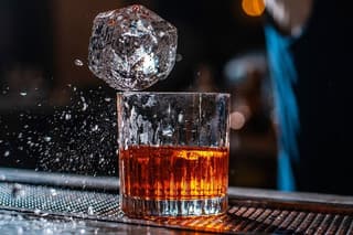 2 Hours Cocktail Making Class in the Heart of Rome