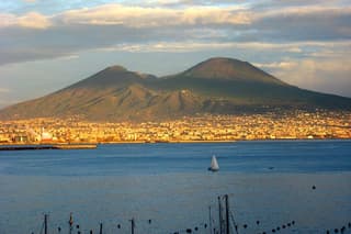 NAPLES private tour: Stroll through the iconic monumental Naples