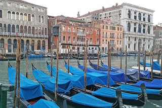 Venice Top attractions Walking Tour along the Canals