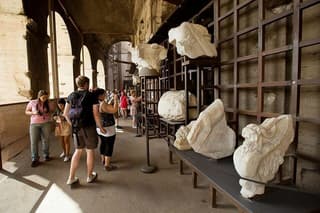 Rome: Private Colosseum Arena Guide Tour with Full Experience