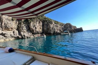 3 hours Comfortable Capri Private Tour by Boat