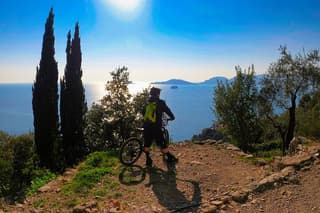 4-Hour E-Bike Guided Tour of the Tellaro and Montemarcello Villages
