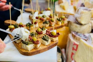 Flavors of Naples Decumani Street Food and Sightseeing Tour