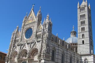 Siena Scavenger Hunt & Highlights Self-Guided Walking Tour