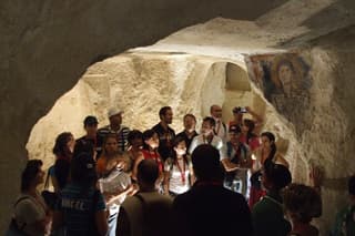 Guided Tour to the Sassi of Matera in Spanish