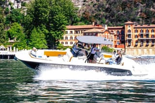 4H Como Lake Cruise drop of Bellagio and Varenna on Tender Yacht