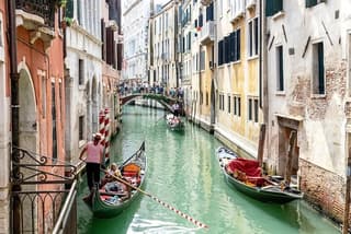 Venice Private Gondola Ride: Explore Hidden Canals and Sights