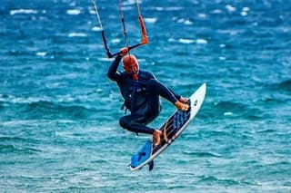 Basic kitesurfing course