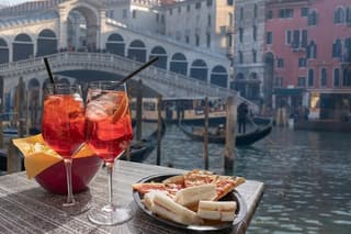 Venice Sunset Walking Tour with Local Bites and Drinks