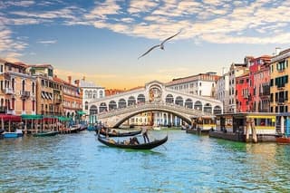 Private Tour from Milan: Venice Full Day Trip by Train