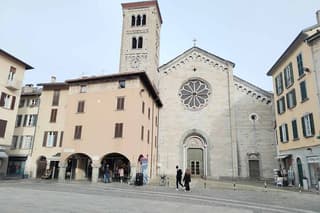 A Self-Guided Walking Tour of Como and its Breathtaking Lakeside