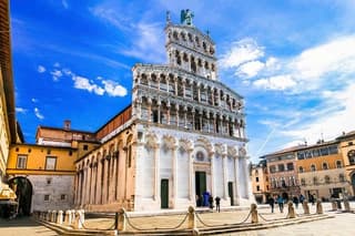 Full-Day Pisa and Lucca Day Trip from Montecatini