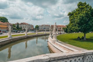 Padua Small-Group Walking Tour: Top Sights & Hidden Gems