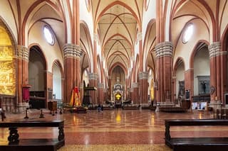 Bologna Walking Tour with Audio and Written Guide
