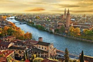 Walk In The Historic Center, Discover Mysterious Verona