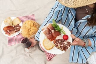 Gourmet tour in the Montepulciano old town center