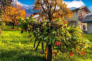 Hidden Watermill & Scenic Picnic at Lake Como