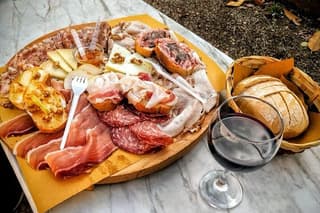 Pisa Traditional Food Tour