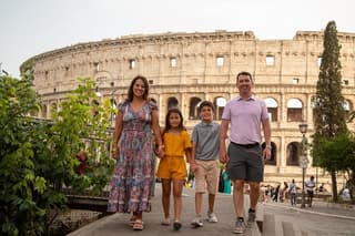 Private Family and Couple Photoshoot Experience in Rome