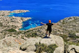 Hiking to Cala Coticcio in Caprera with aperitif