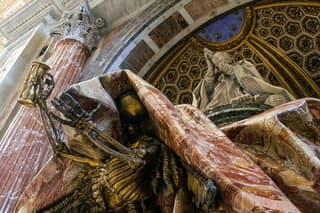 Vatican and St Peter Basilica Guided Tour With Dome