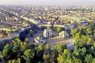 Milan Panoramic Views: Branca tower & Sforza Castle Walking Tour