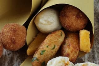 Naples Street Food Walking Tour: Eat Like a Local